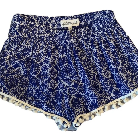 JLC Designs Blue & White Pom Pom Shorts Women’s Jr. S Small NEW - Picture 1 of 4